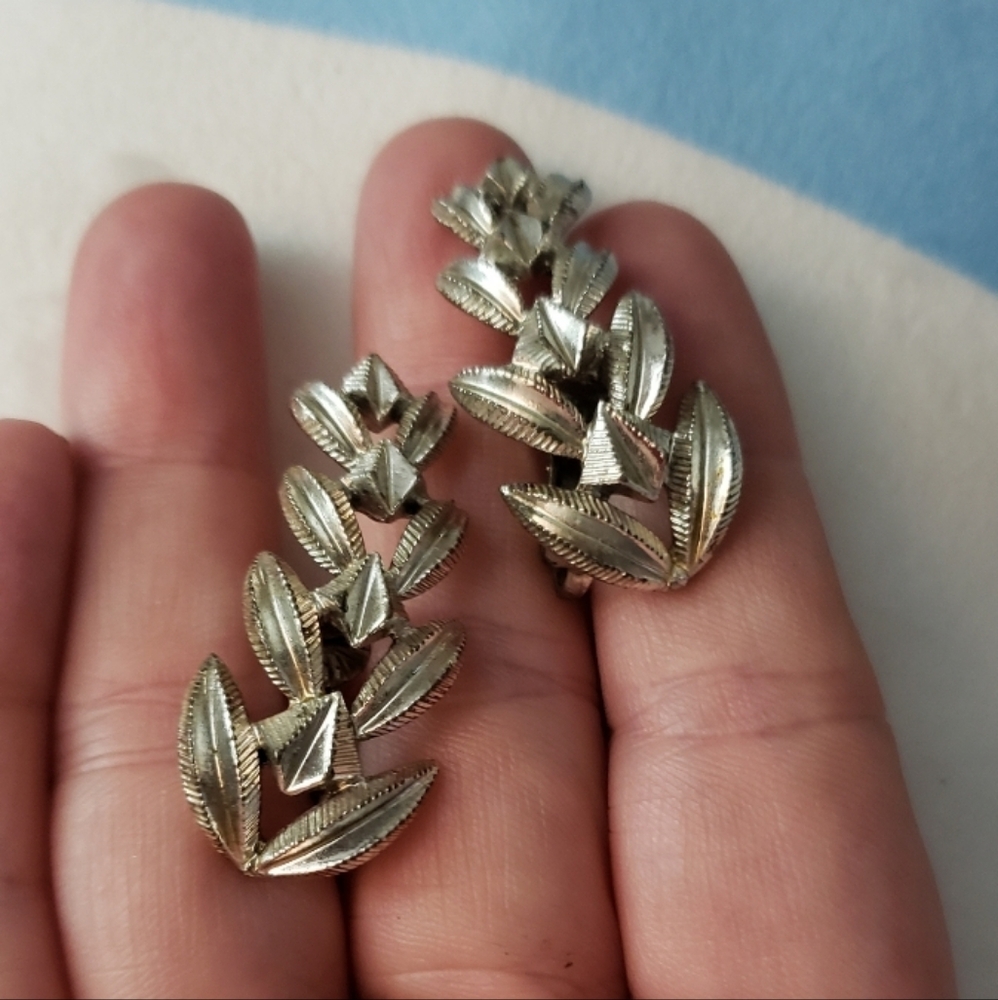 Elegant Silver Tone Leaf Earrings